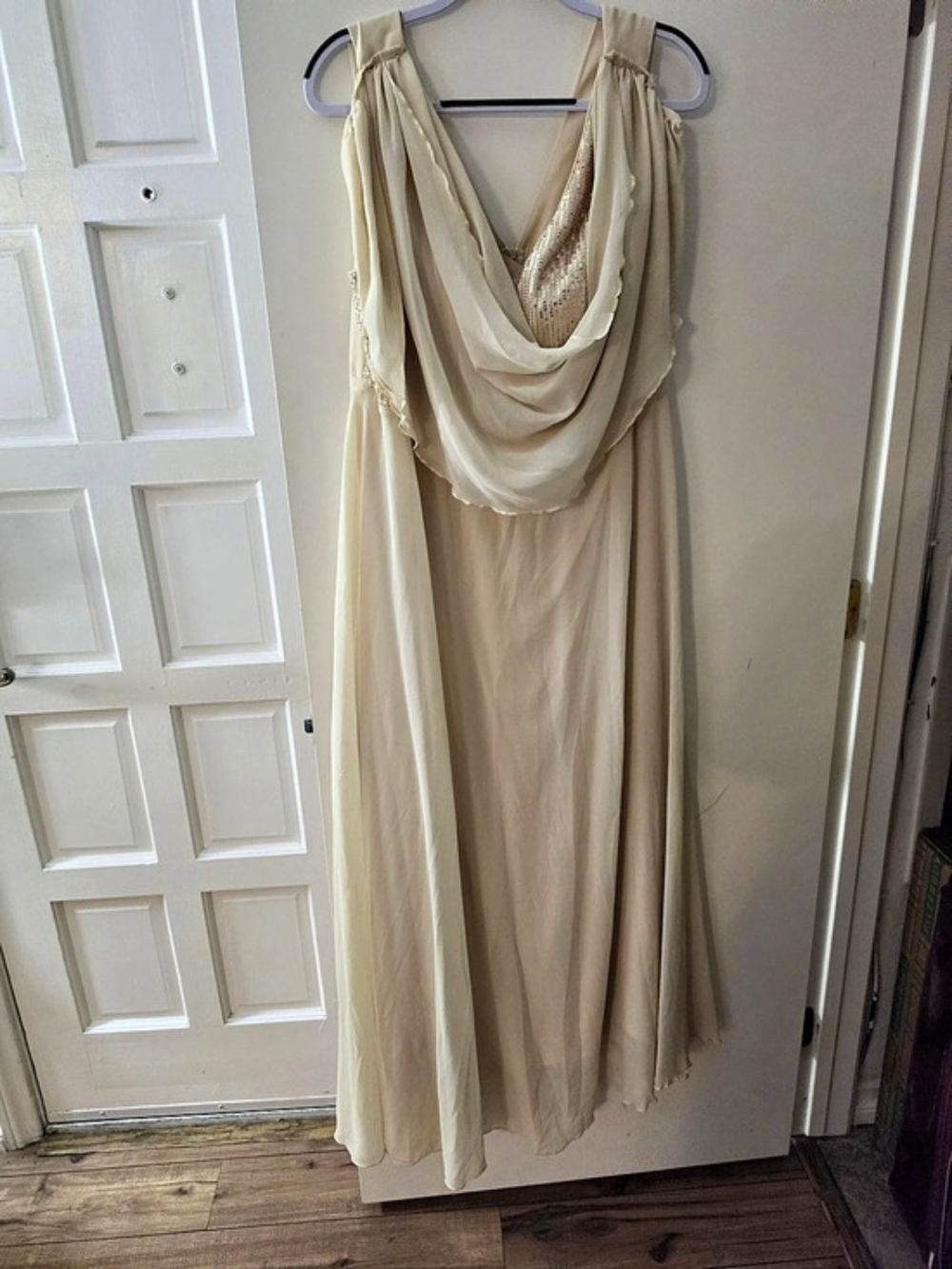 UNITHORSE Sequin Bodice Maxi Dress in Cream Size 2XL
